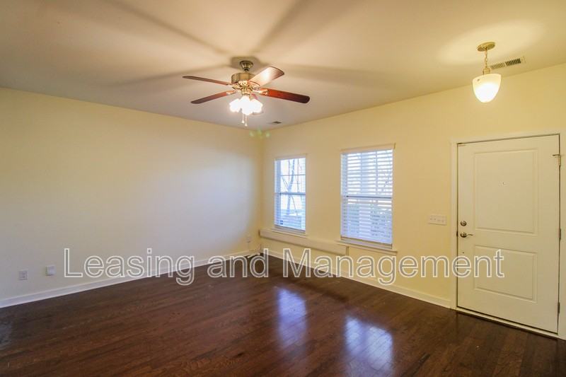 4946 Ballantine Dr - Photo 2 of 19