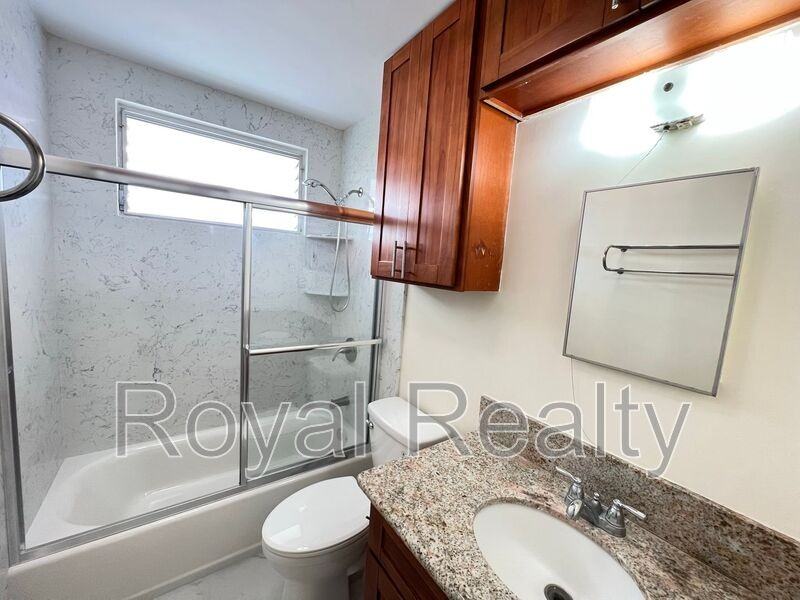 1335 Wilder Ave #304 - Photo 7 of 12