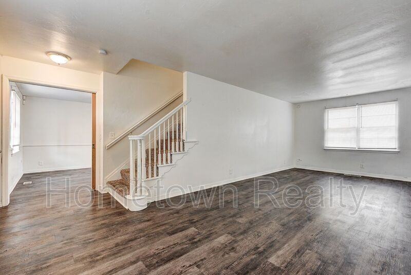 917 Ne 81st St - Photo 2 of 28