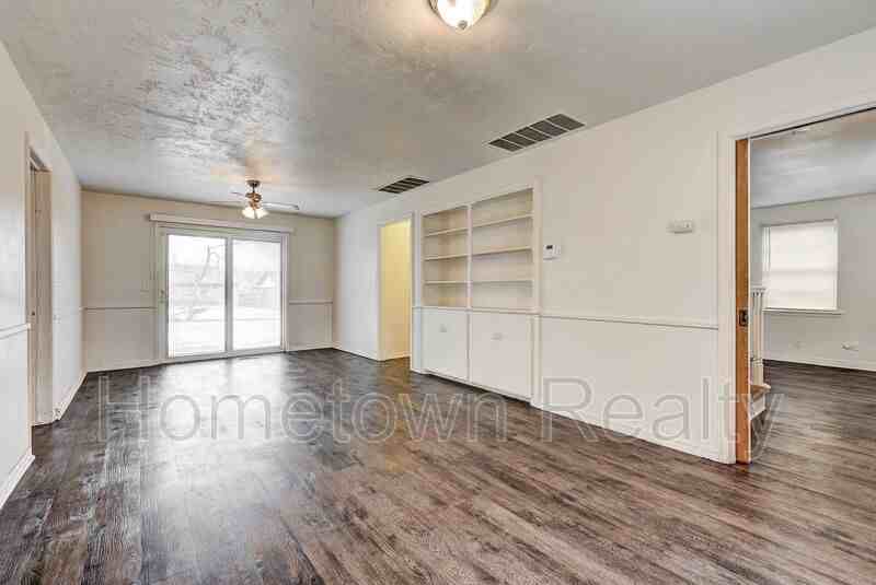 917 Ne 81st St - Photo 6 of 28