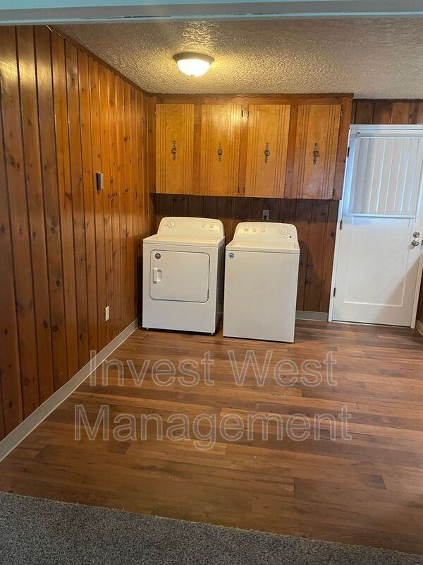 524 Ne Anderson St - Photo 3 of 10