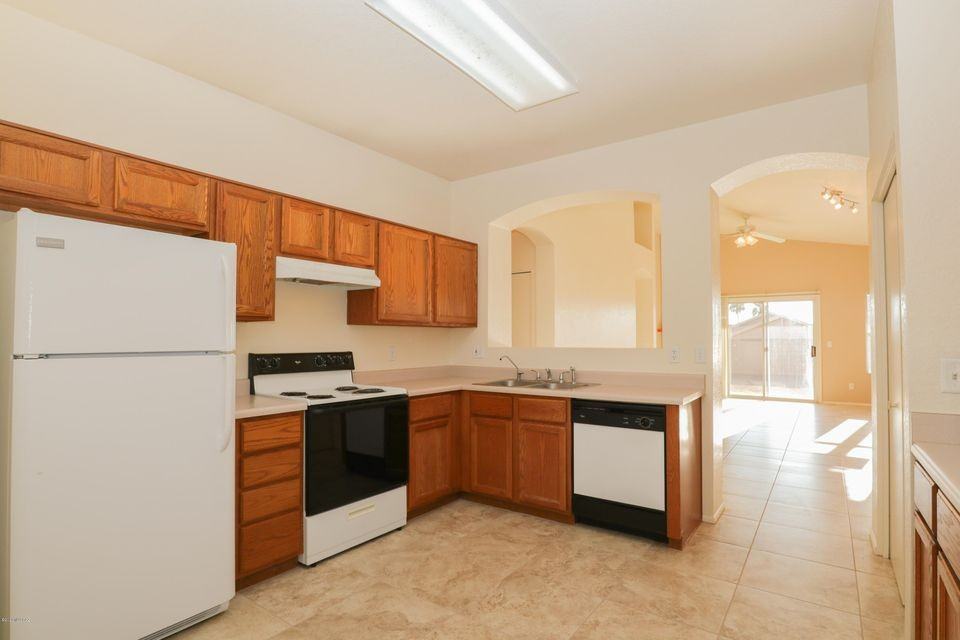 9258 E Muleshoe St - Photo 6 of 15
