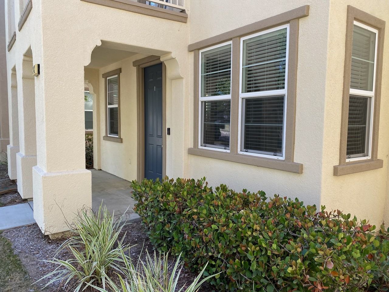 3142 N Ventura Rd - Photo 2 of 25