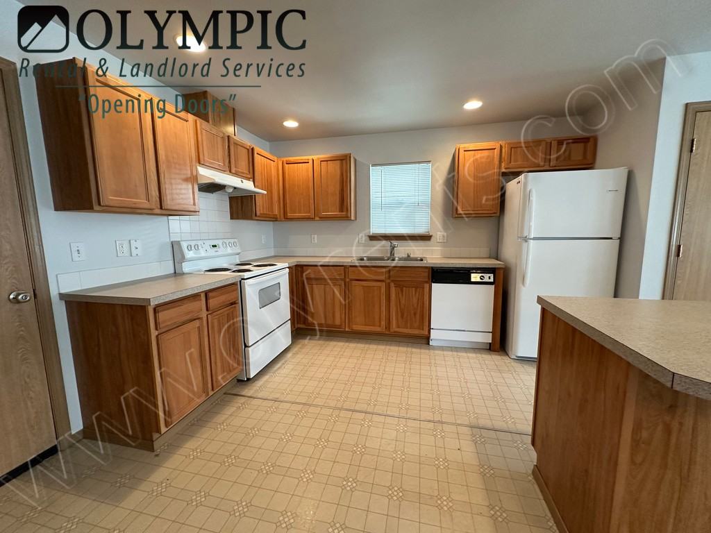 4866 43rd Ln Se - Photo 6 of 25