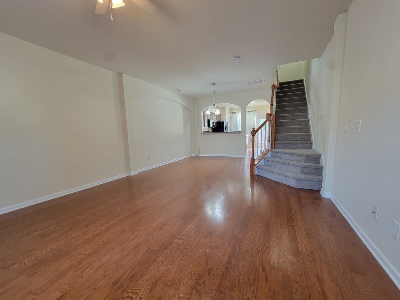 100 Stratford Lakes Dr - Photo 2 of 22