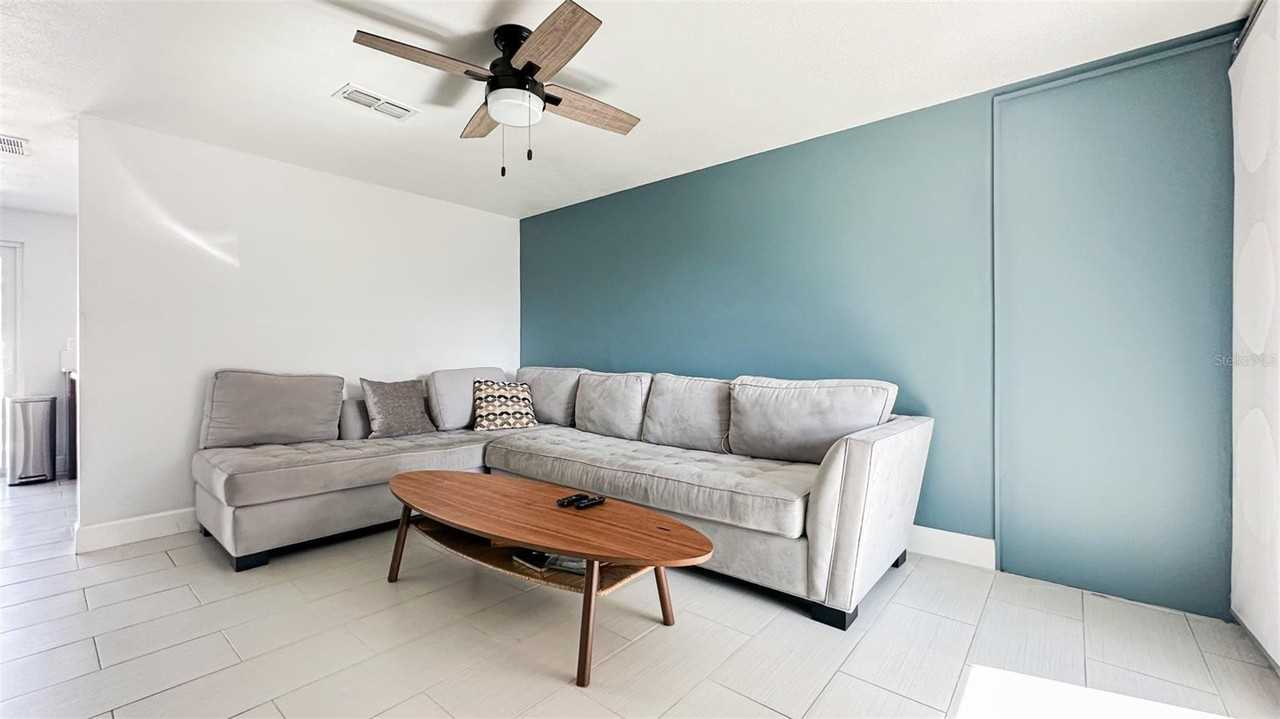 7904 Woodvine Cir - Photo 2 of 8