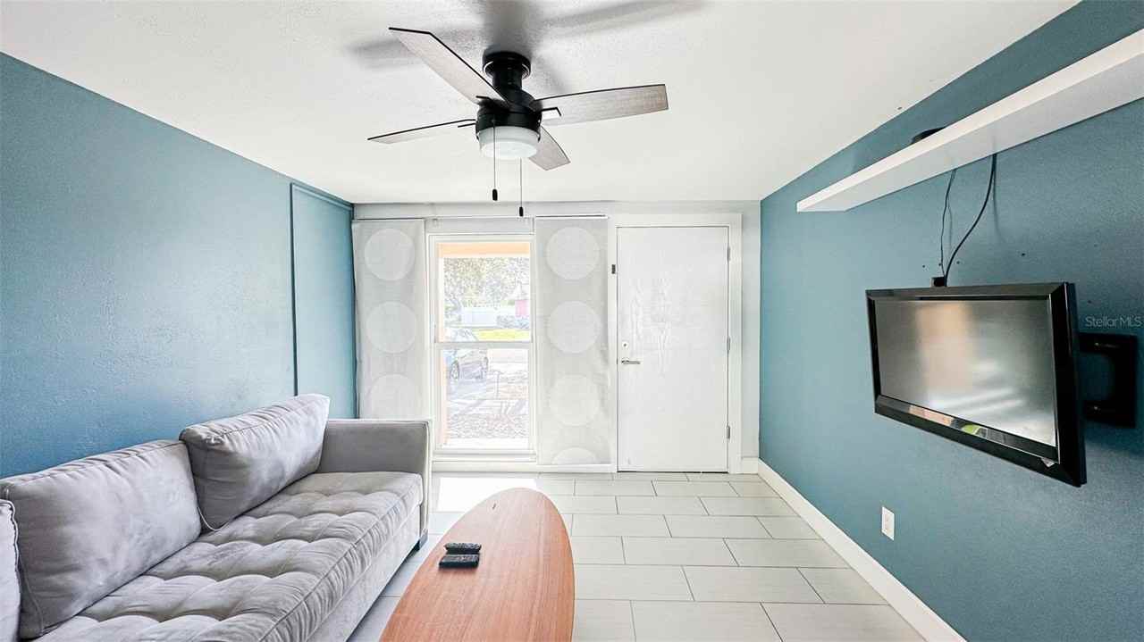 7904 Woodvine Cir - Photo 6 of 8