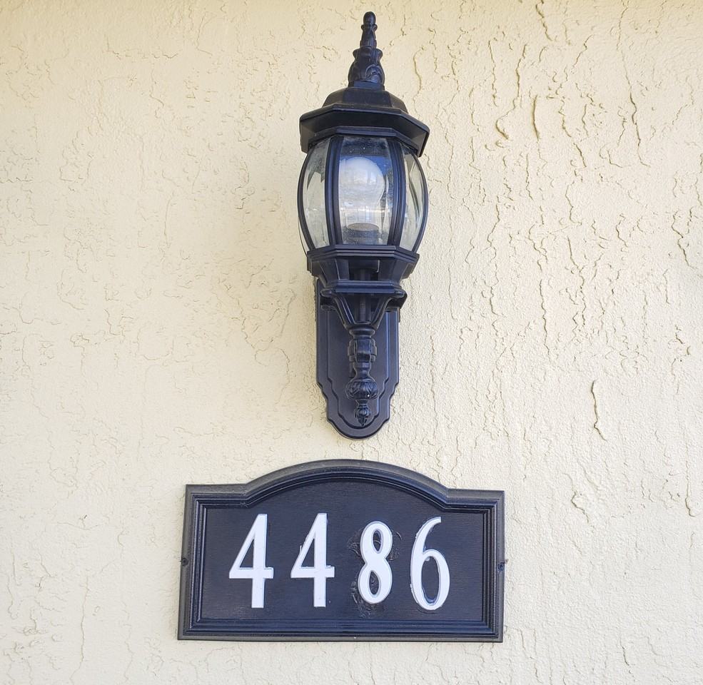 4486 Yorkshire Ave - Photo 2 of 26