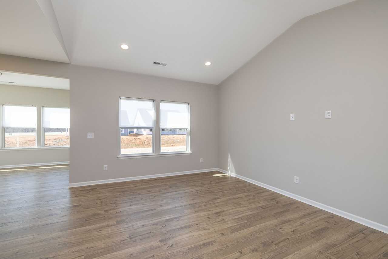 160 Tillery Ln - Photo 4 of 30