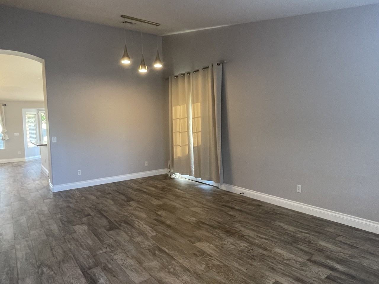 11102 W Madeline Christian Ave - Photo 2 of 32