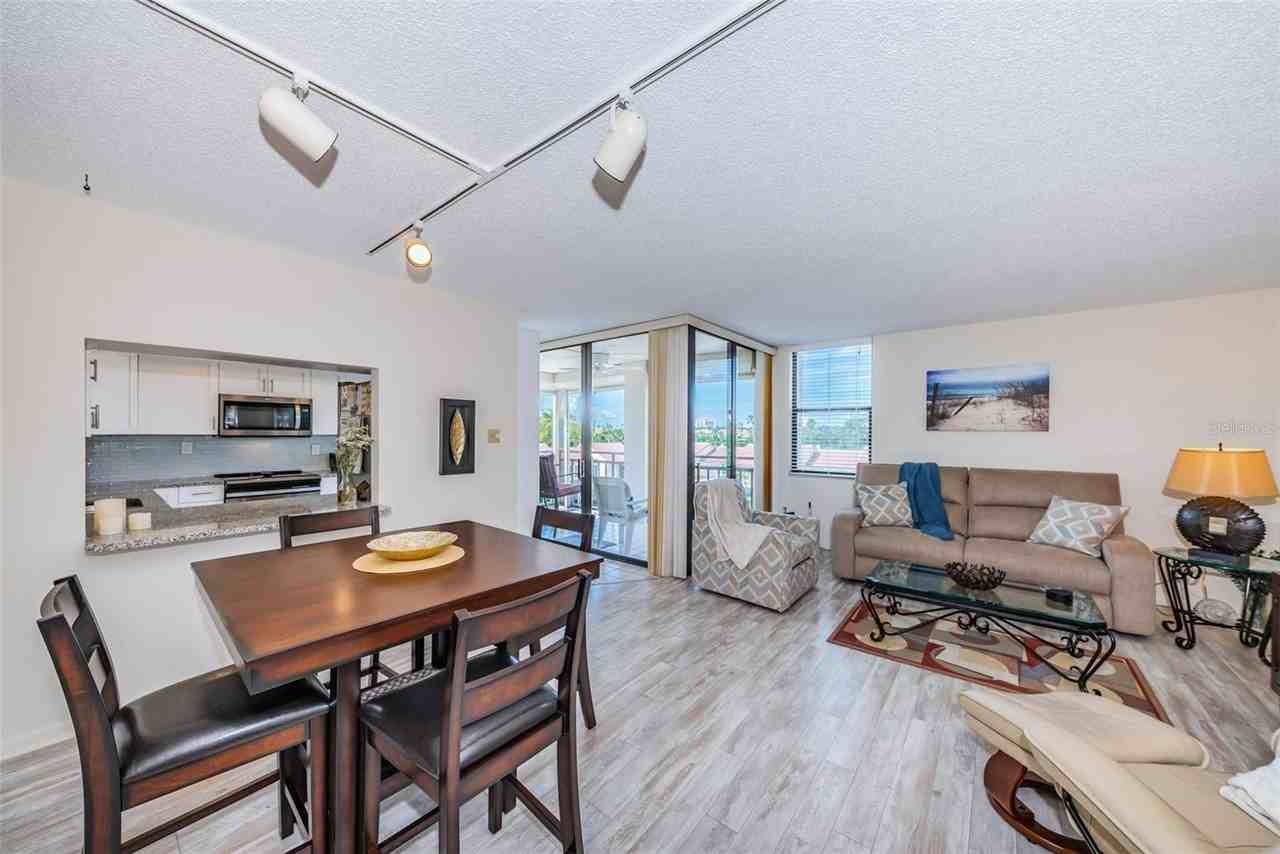 6145 Sun Boulevard #404 - Photo 5 of 21