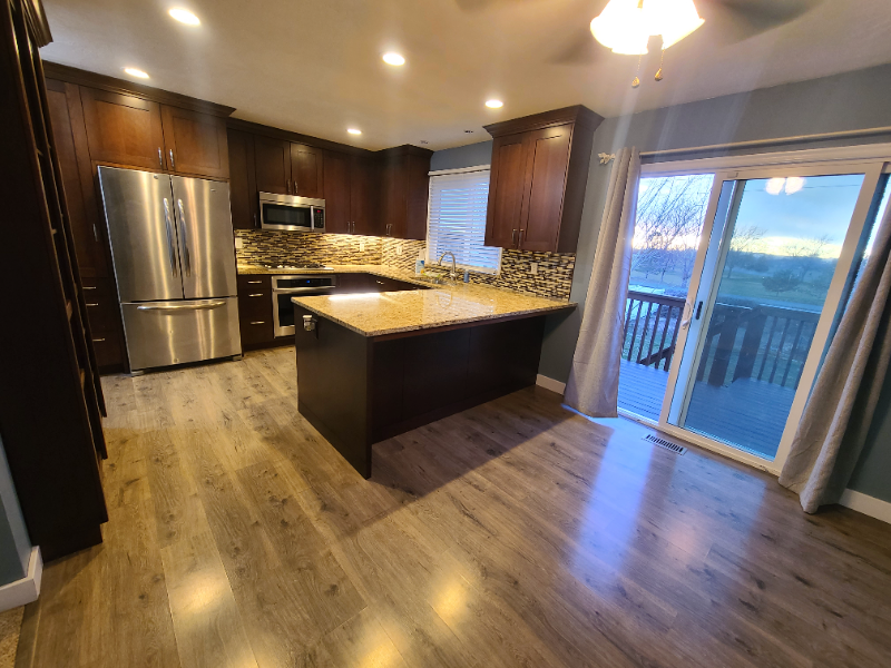 907 Nw - Photo 2 of 22