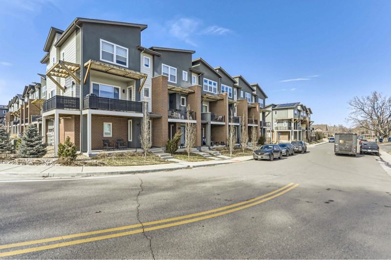 4225 Yarrow St - Photo 2 of 23