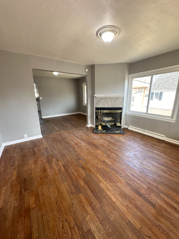 1459 Donovan St - Photo 3 of 10
