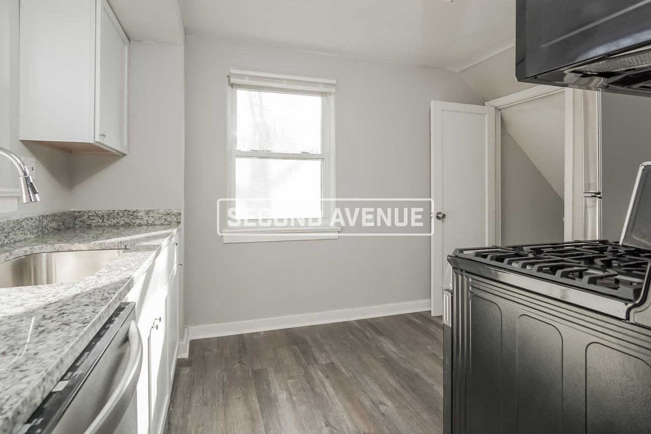 610 Churchill Ave - Photo 7 of 19