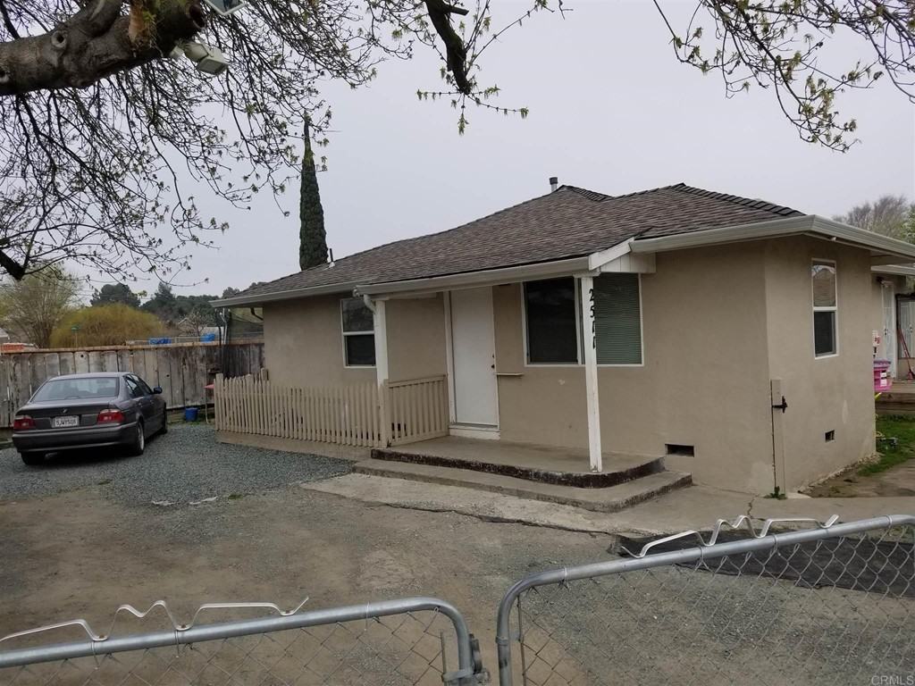 2511 Holly Dr BACK, Tracy, CA 95376 3 Bedroom House for 2,490/month