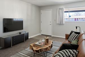 featured image of 1115 E 48th St