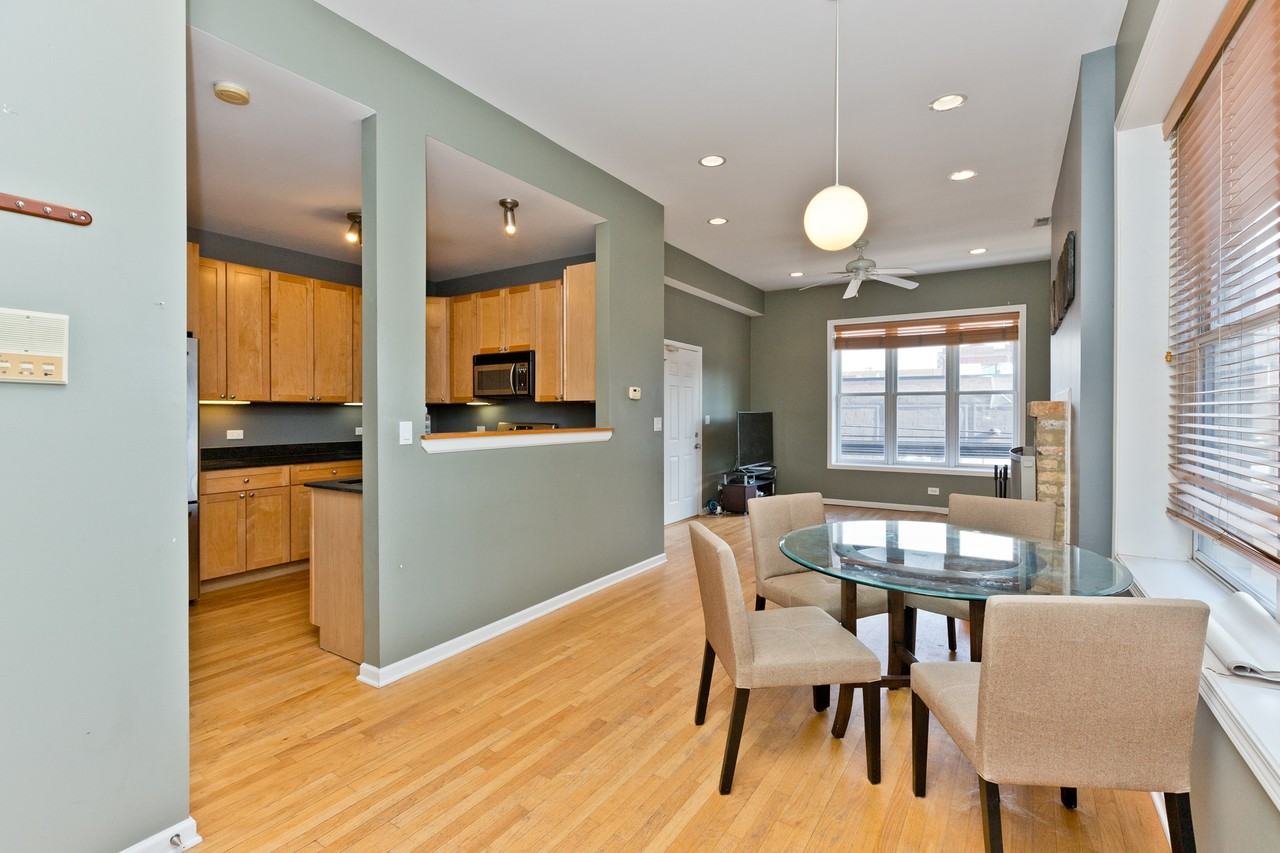 1317 N Wicker Park Ave #2R - Photo 7 of 10