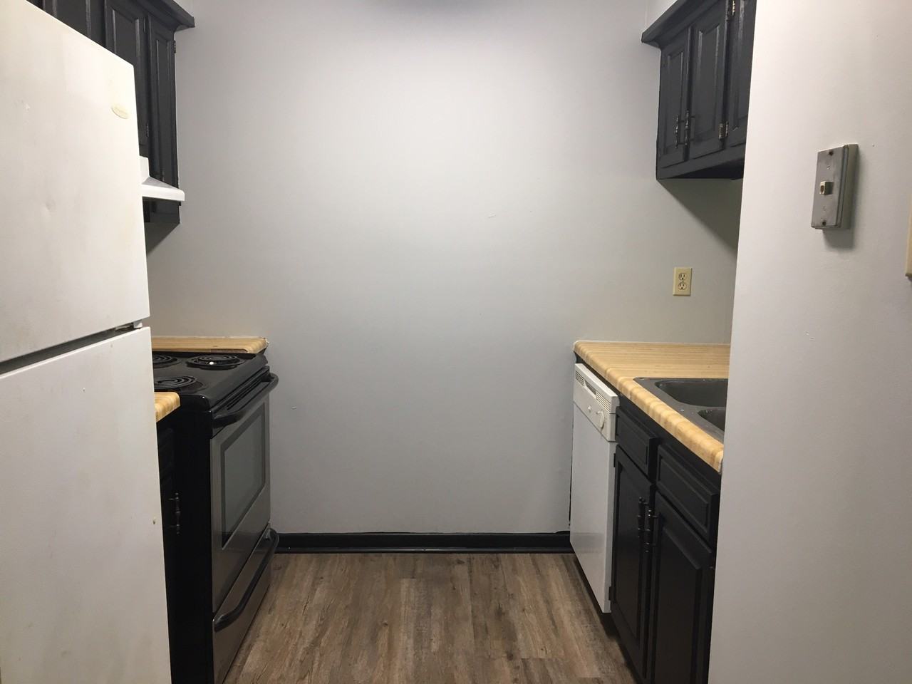 520 E Lagrange St #17 - Photo 6 of 21