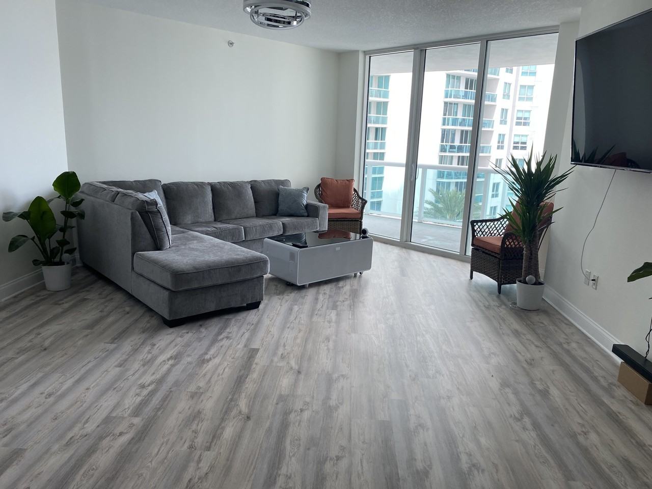 231 Riverside Dr #5thFL - Photo 2 of 24