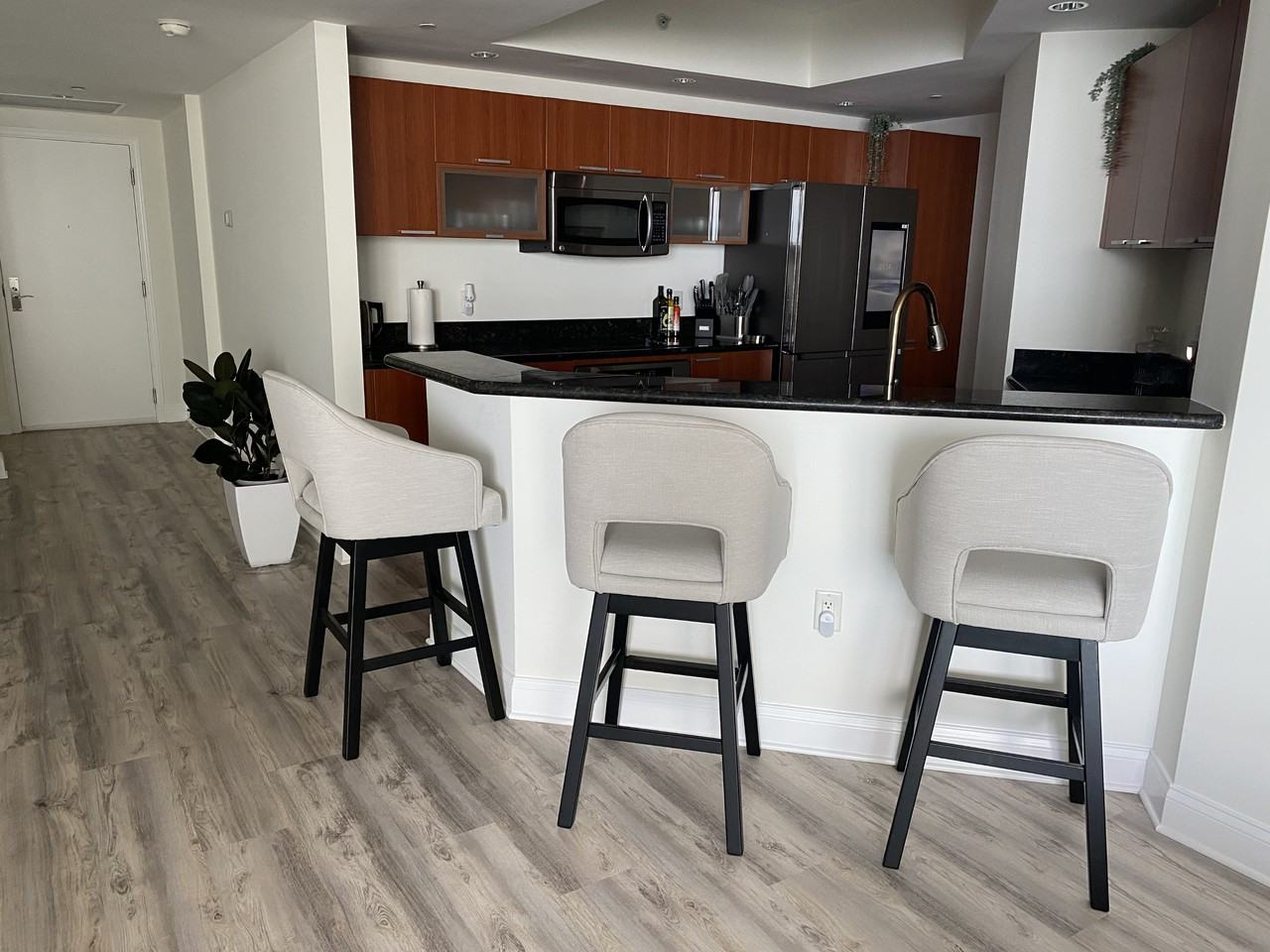 231 Riverside Dr #5thFL - Photo 5 of 24
