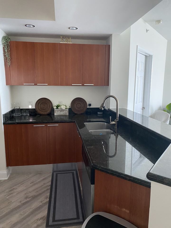231 Riverside Dr #5thFL - Photo 7 of 24