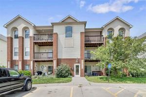 featured image of 835 Blue Sky Dr #201