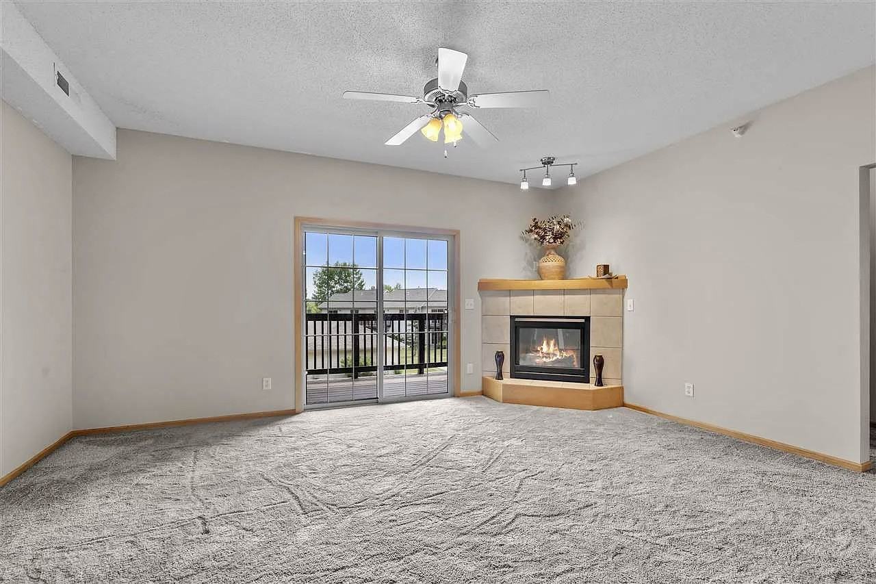 835 Blue Sky Dr #201 - Photo 2 of 10