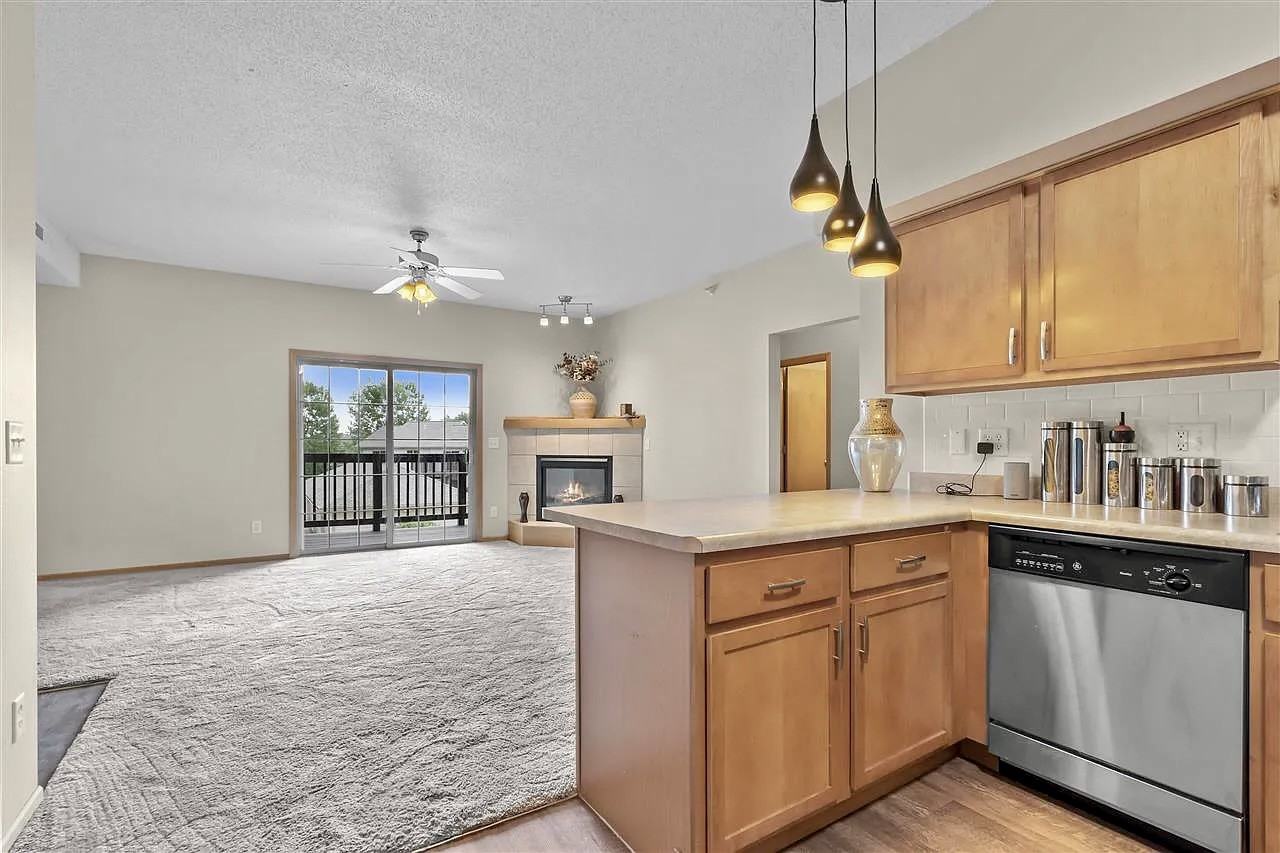 835 Blue Sky Dr #201 - Photo 4 of 10