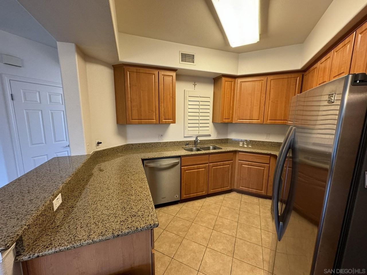 2708 Lake Pointe Dr - Photo 2 of 10