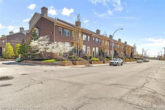 4244 Maple St - Photo 3 of 35