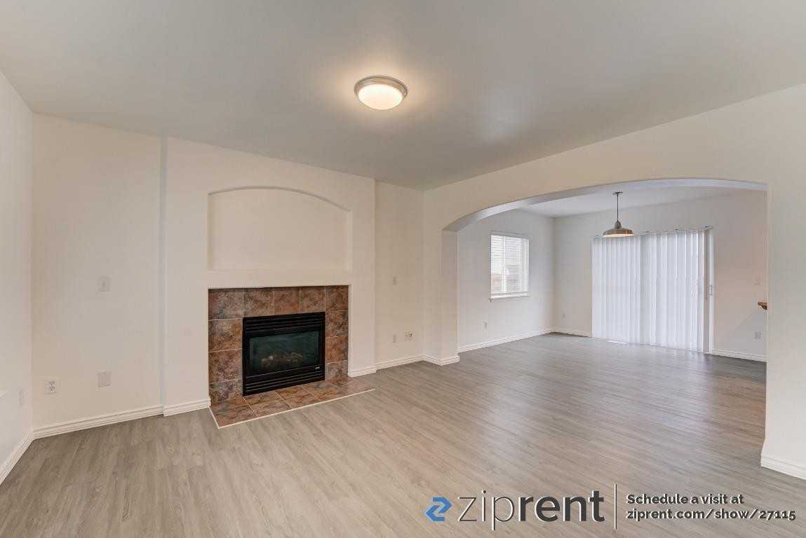 2714 58th Ave E - Photo 2 of 18