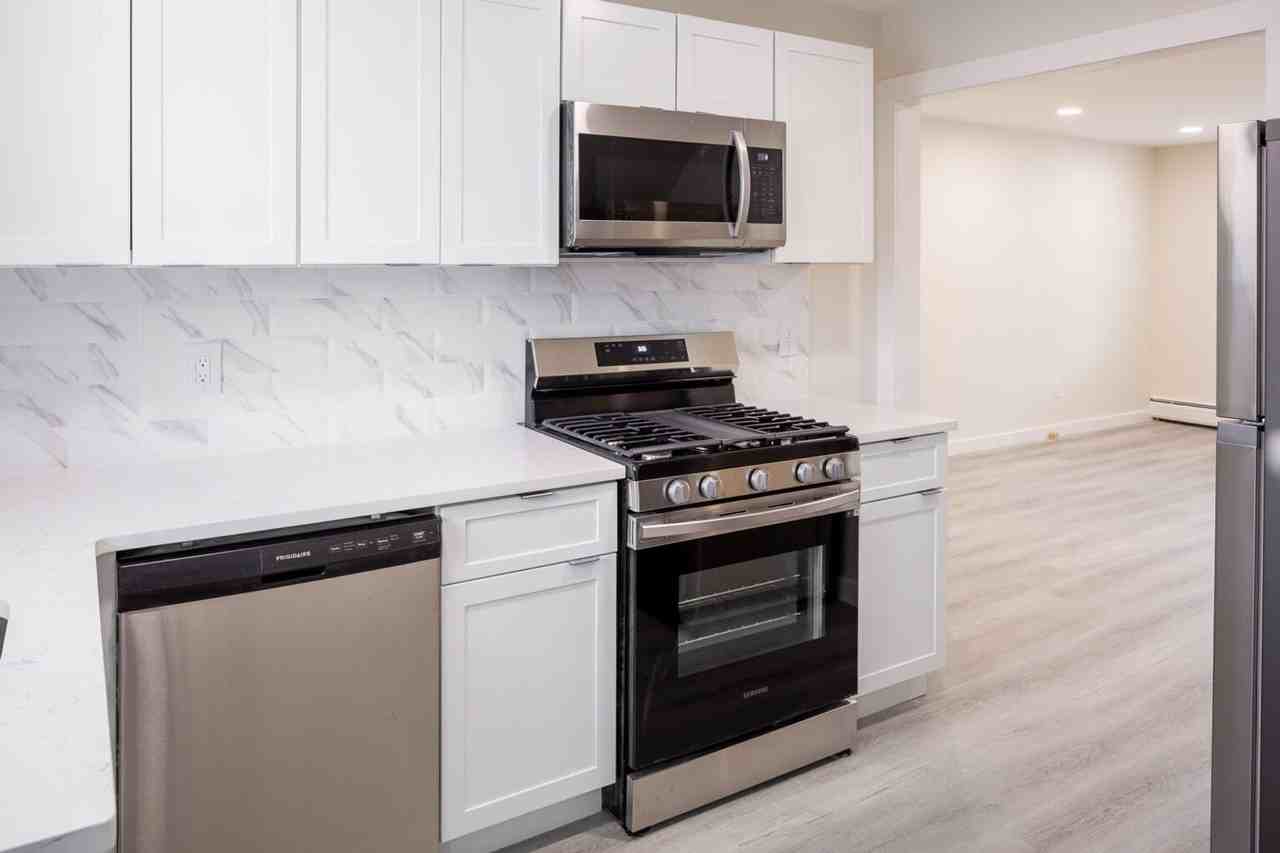 Grandview Gardens - Photo 2 of 23