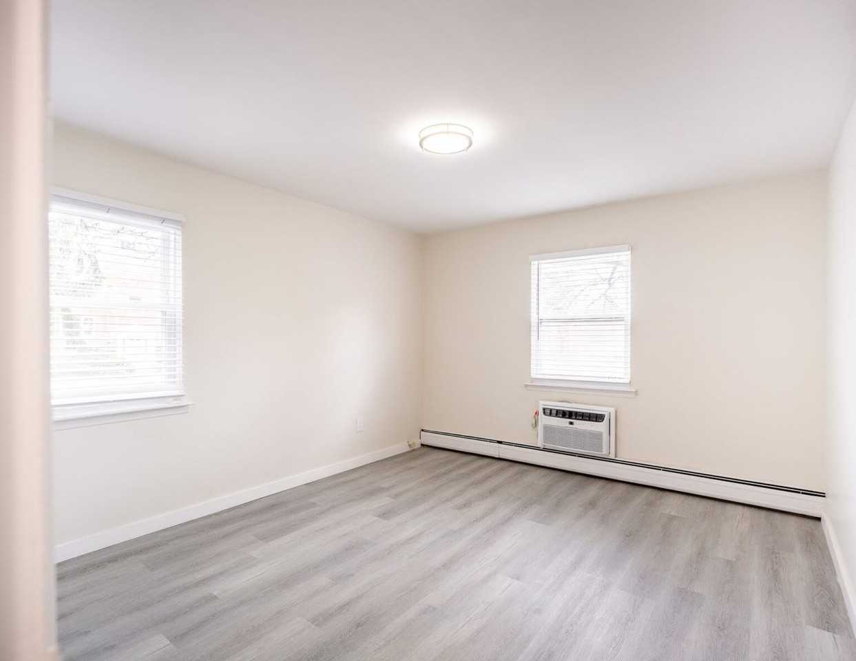 Grandview Gardens - Photo 6 of 23