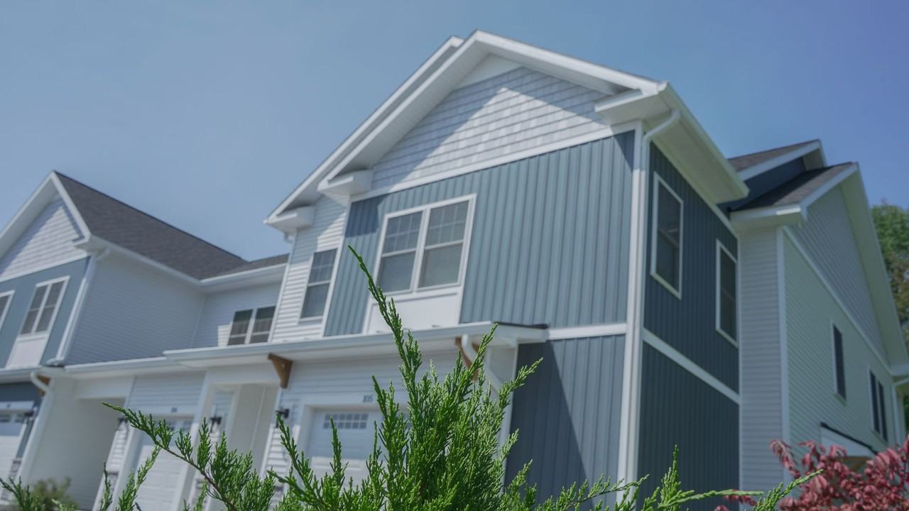 The Residence at Wemple Road - Photo 5 of 31