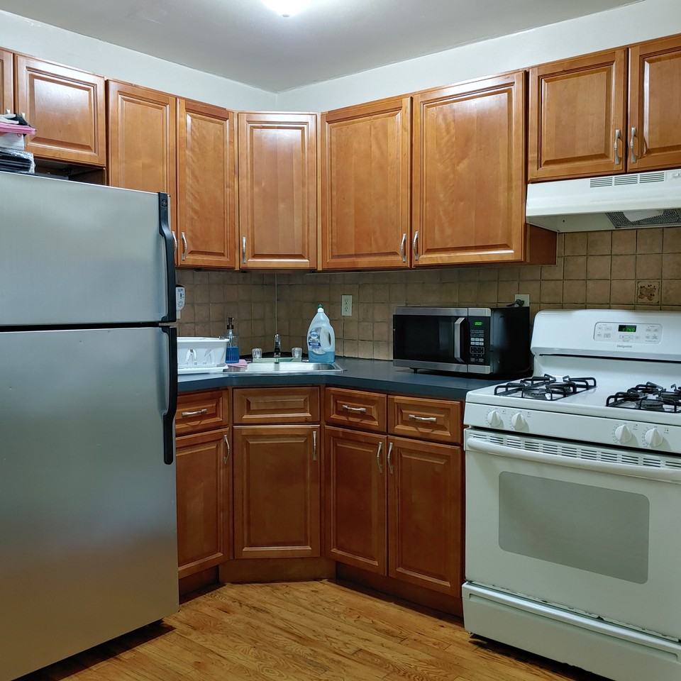 Intervale Ave & E 165th St #2