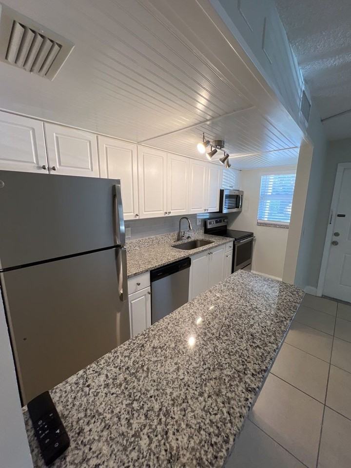 Promenade Apartments - Photo 3 of 7