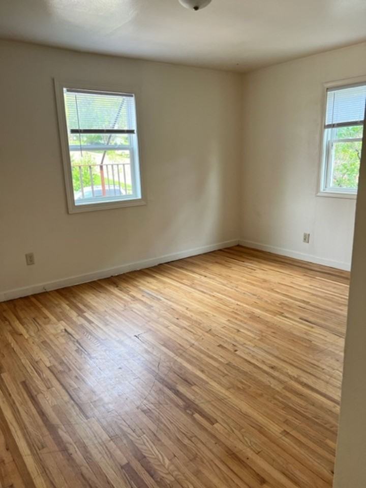 600 9th Street NW - Photo 2 of 9