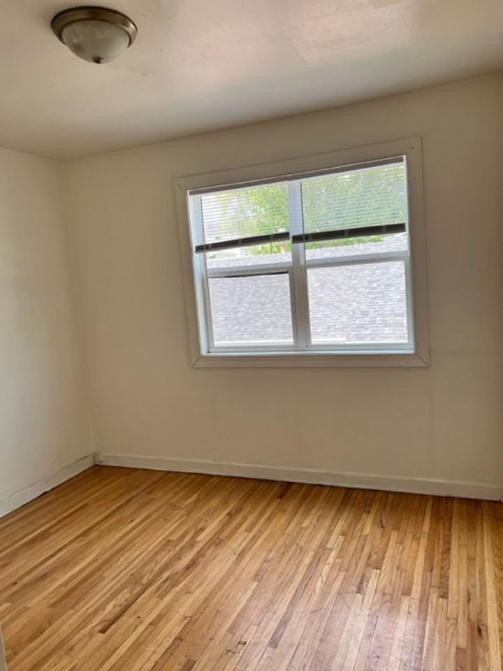 600 9th Street NW - Photo 5 of 9