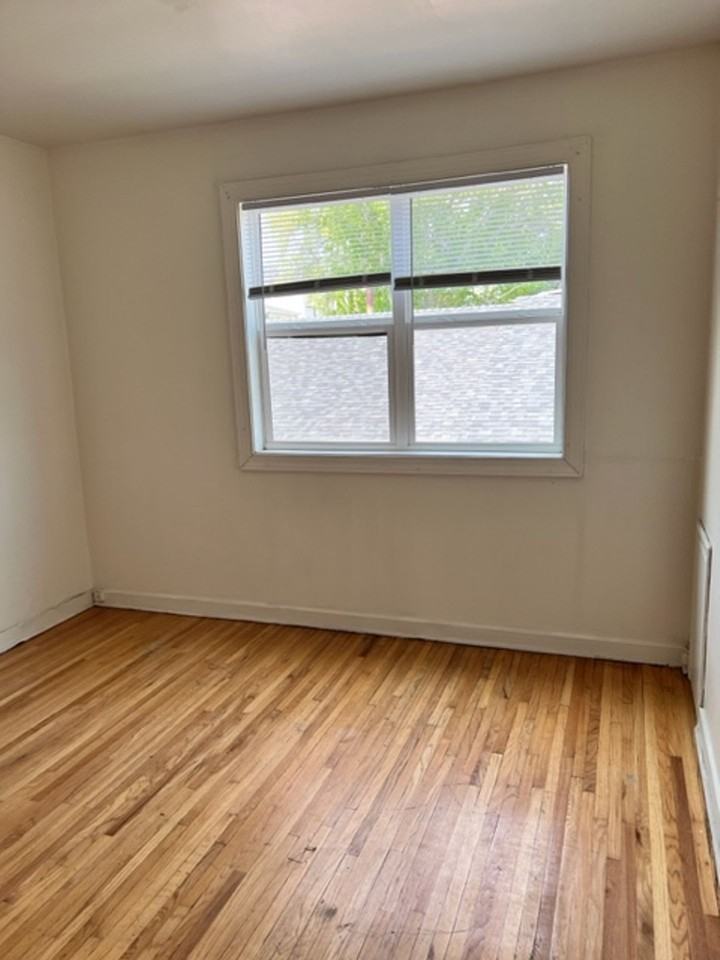 600 9th Street NW - Photo 7 of 9