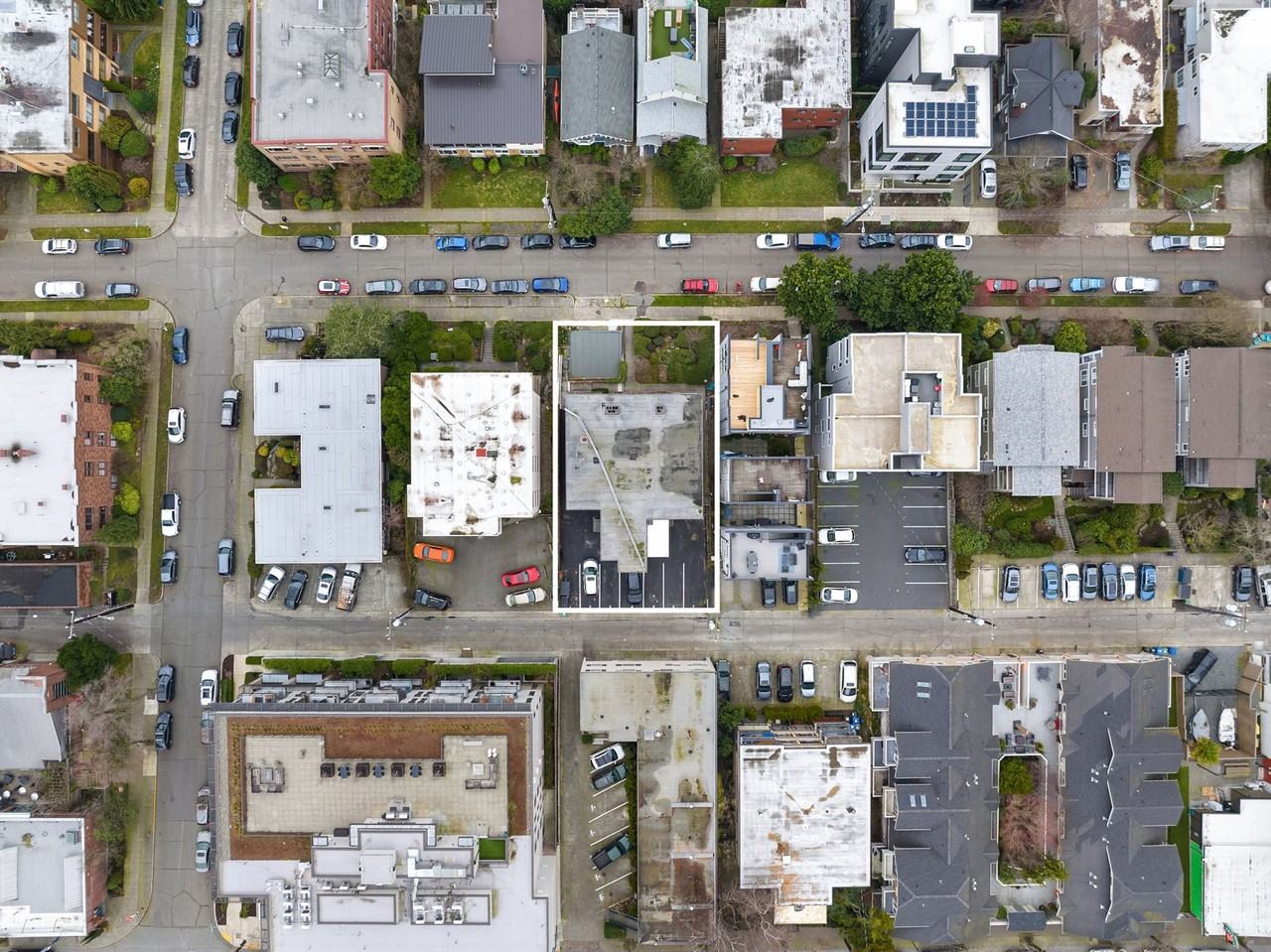 Hearthside Manor - Photo 2 of 14