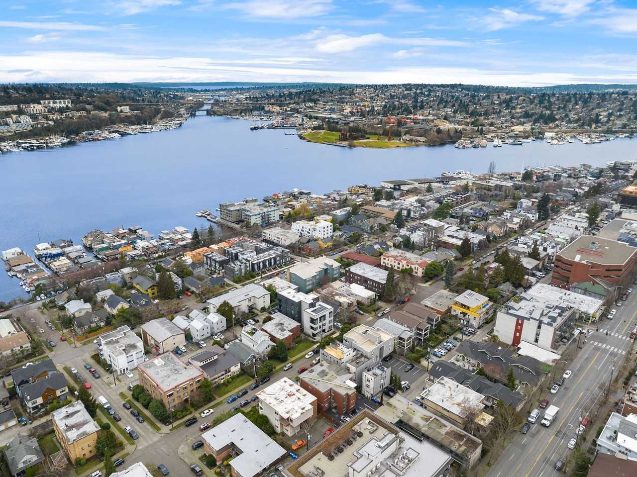 Hearthside Manor - Photo 3 of 14