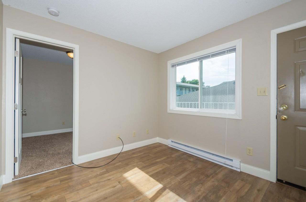 Dynasty Apartments - Photo 4 of 9