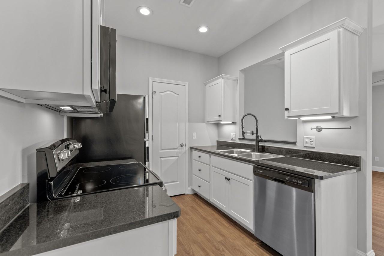 Anic Estates Apartments - Photo 4 of 37