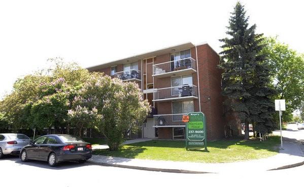 539 19 Avenue S.W. - Photo 2 of 11