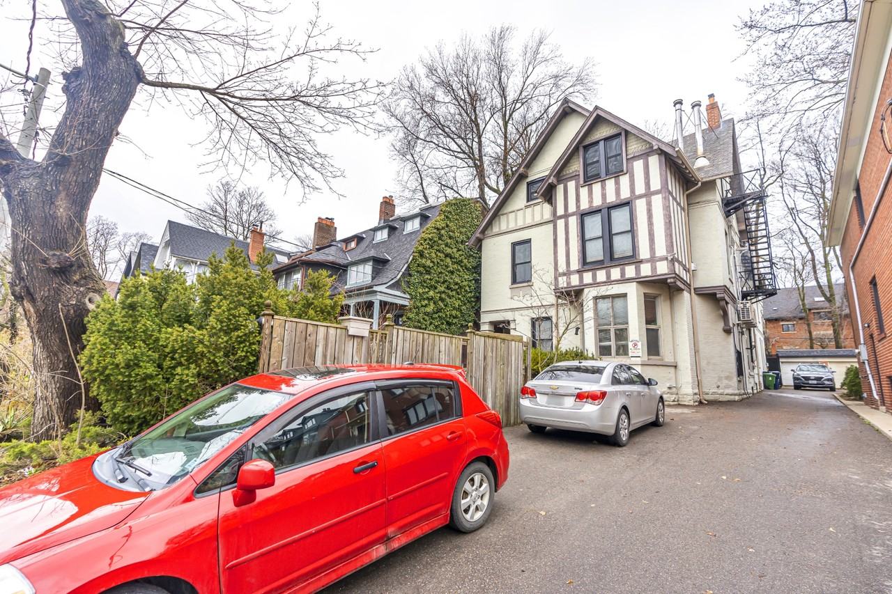 242 Cottingham Street, Toronto, ON M4V 1C6 3 Bedroom Apartment for Rent PadMapper