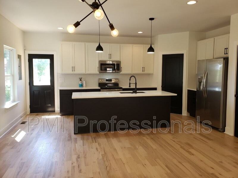 215 Eisenhower Dr #A - Photo 3 of 13