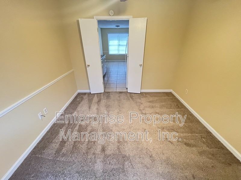 4379 Hunt Cliff Trace St - Photo 3 of 15