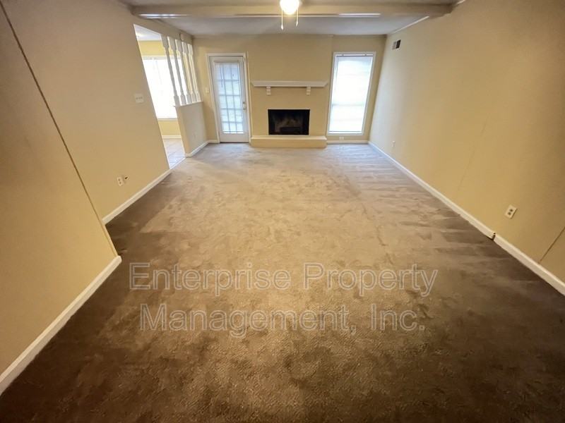 4379 Hunt Cliff Trace St - Photo 5 of 15