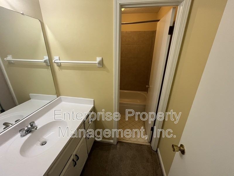 4379 Hunt Cliff Trace St - Photo 6 of 15